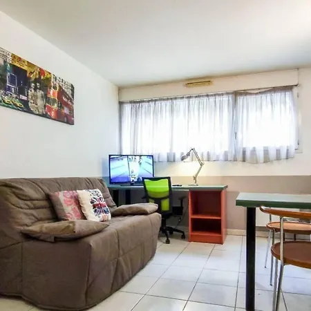 Apartman T2 Dans Residence - Fac Avec Parking Prive